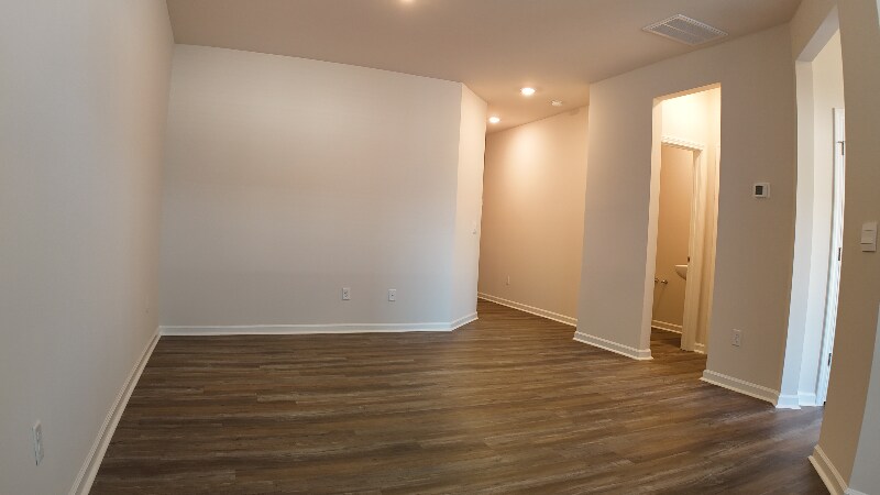 Building Photo - 794 Embark Cir