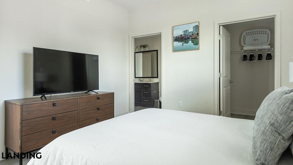 Building Photo - 9650 52nd Ave E