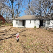 Building Photo - Newly Renovated Home In North Memphis