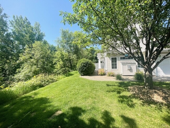 Primary Photo - 8545 121st Ave N