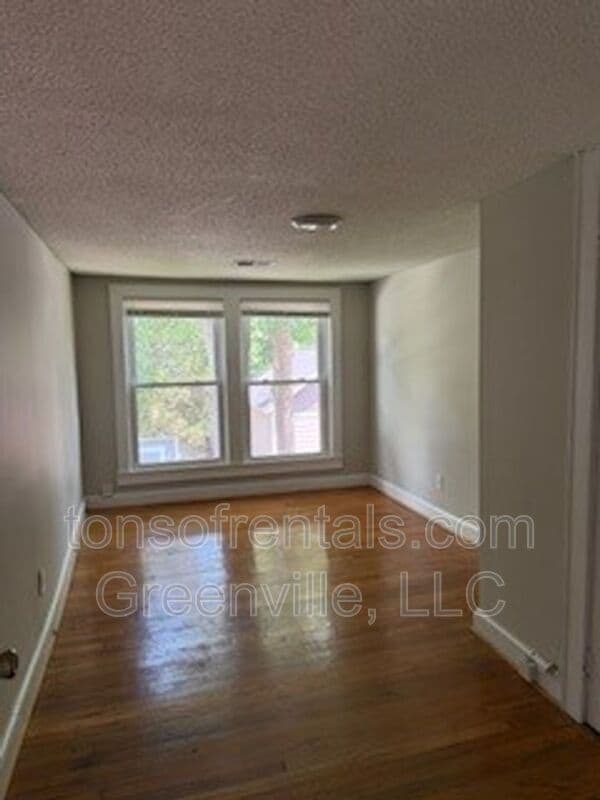 Building Photo - 414 Randall Street C