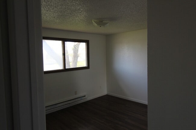 Building Photo - 4831 Darwin Pl