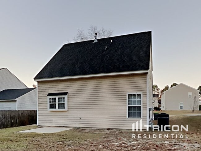 Building Photo - 121 Riglaw Cir