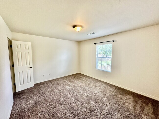 Building Photo - 5217 S 62nd St