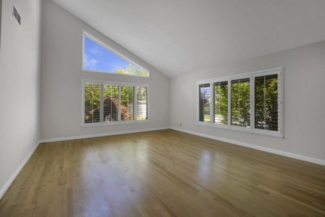 Building Photo - 976 Pizarro Ln