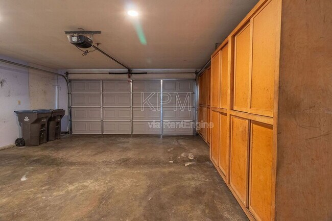 Building Photo - 6072 Carolina Cir