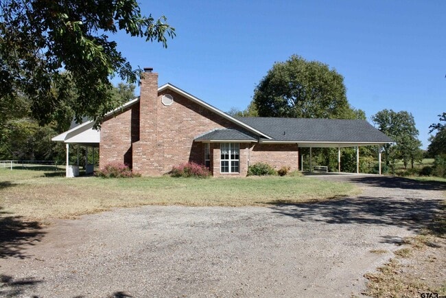Building Photo - 1179 Martin St