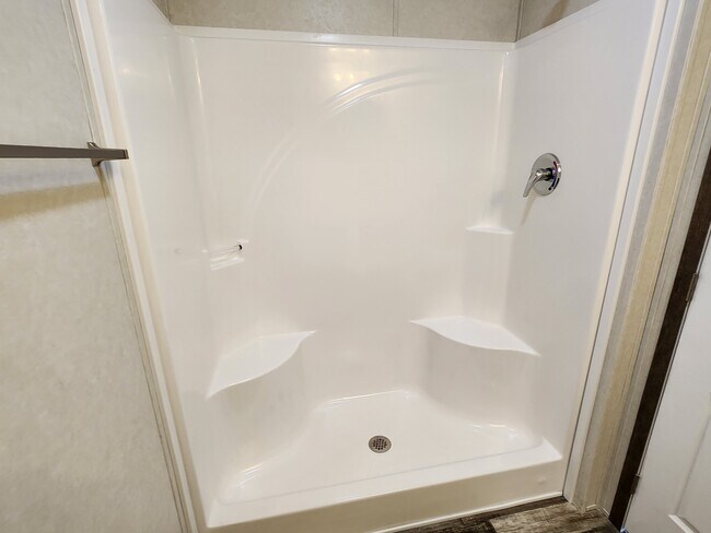 Building Photo - 636 Oregon St