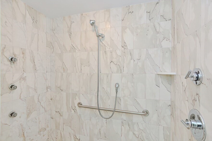 Building Photo - 3 Battery Wharf