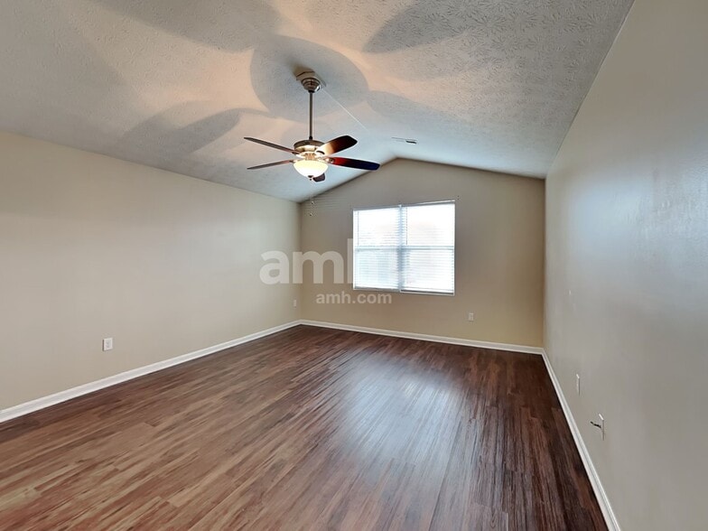 Building Photo - 355 Hennepin Dr