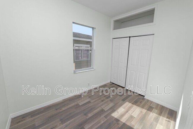 Building Photo - 2524 W Cherry St