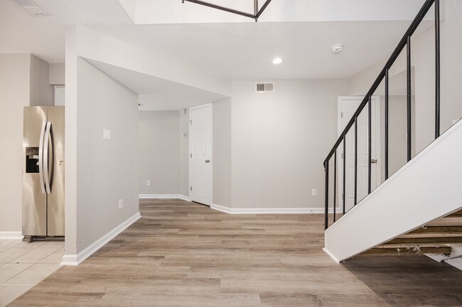 Building Photo - 5005 Georgi Ln