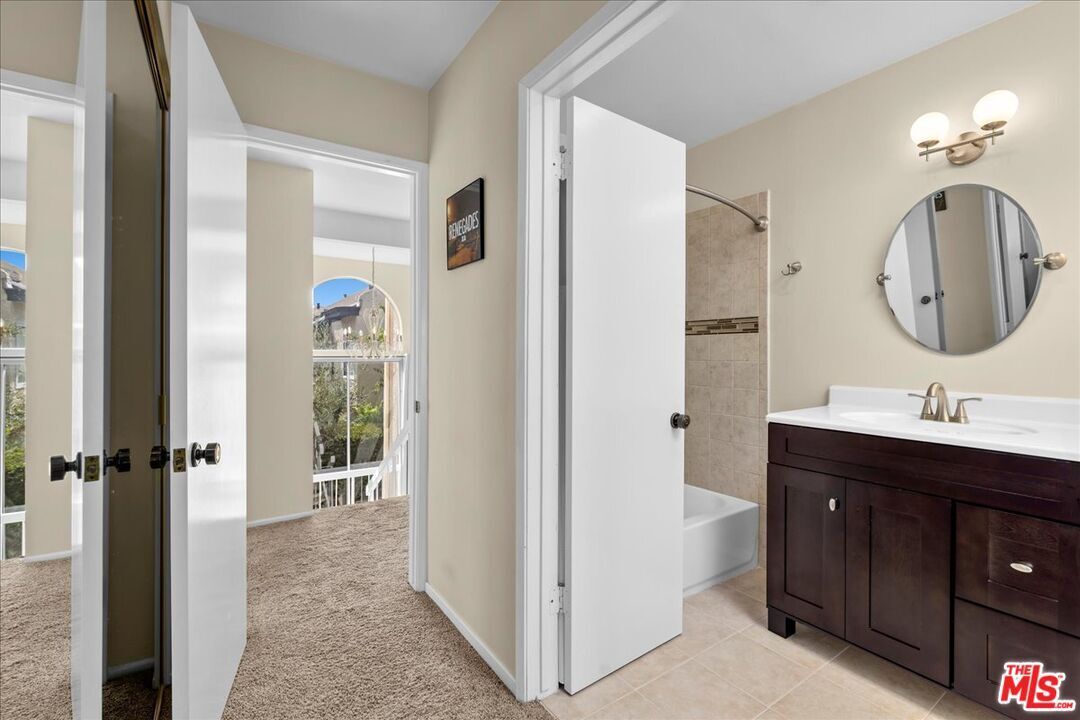 Building Photo - 5267 Coldwater Canyon Ave