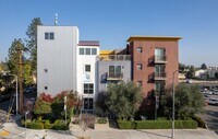 Building Photo - Legacy Northridge