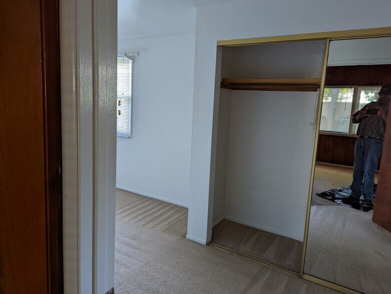 Building Photo - 25128 Feijoa Ave