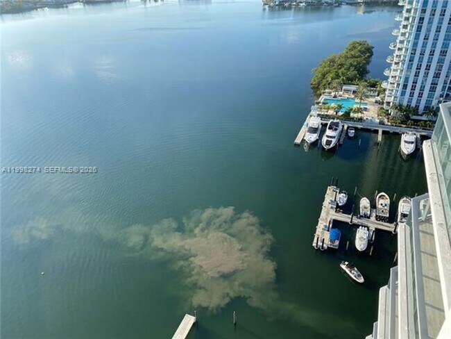 Building Photo - 17301 Biscayne Blvd