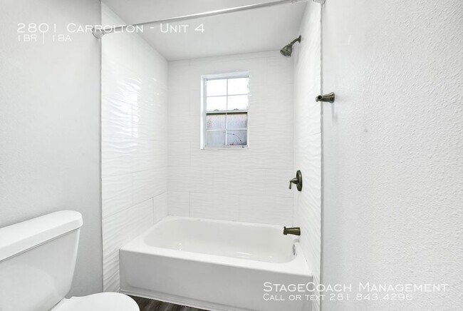 Building Photo - 2801 Carrolton-Unit 4