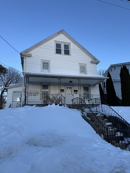 Building Photo - 7 Somers St