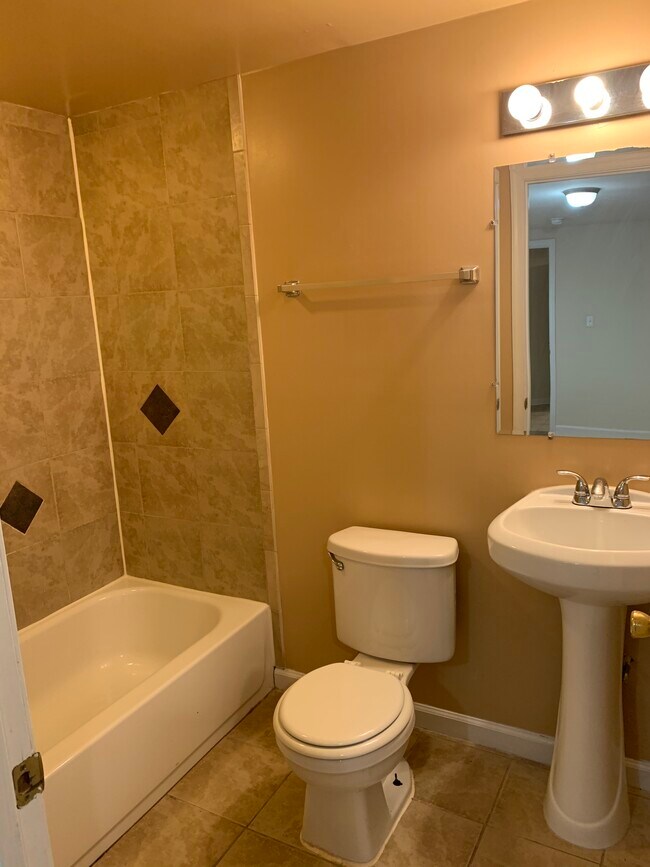 818 Whitelock St 818 Whitelock St Baltimore MD 21217 Apartment Finder