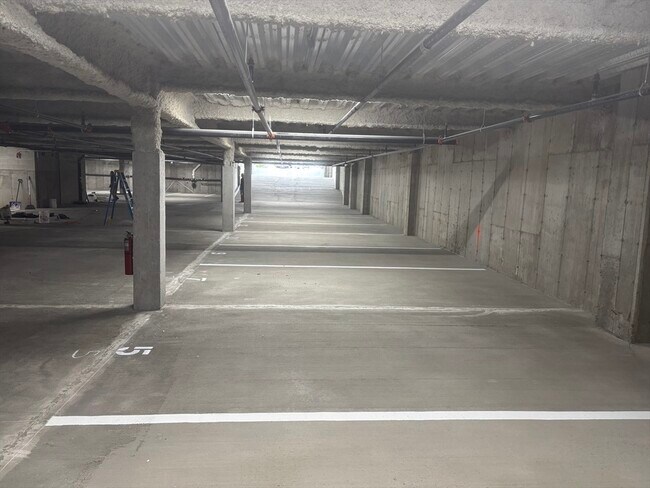 Building Photo - 1391 Main St