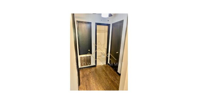 Building Photo - Beautifully Renovated 3BR, 1.5 Bath Home Ready for Move-In