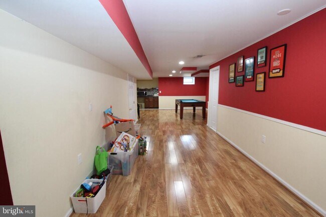 Building Photo - 26 Esterbrook Dr