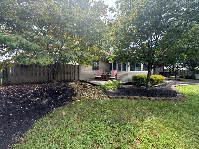 Building Photo - 1740 Country Meadows Dr