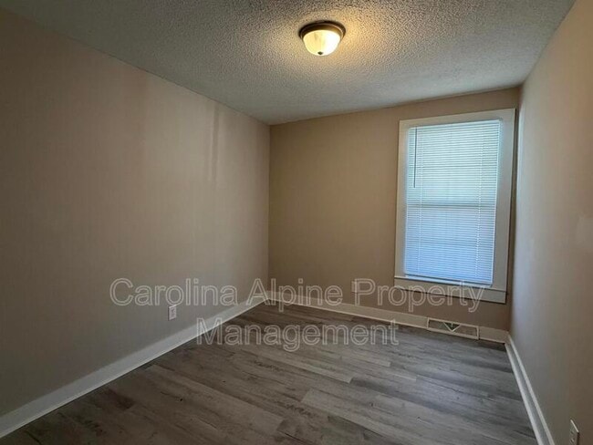 Building Photo - 510 Ridgecrest Dr