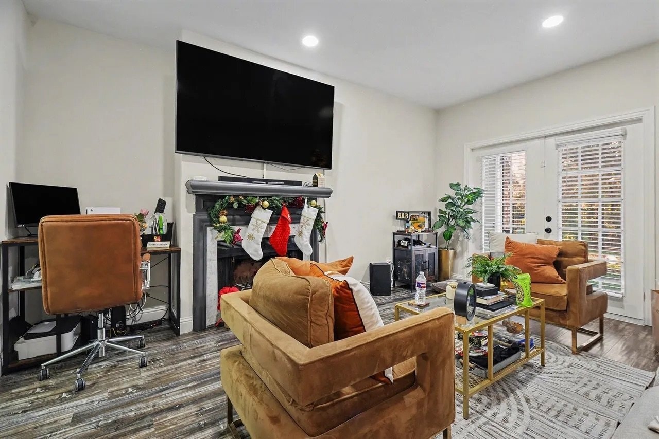 Building Photo - 8550 Fair Oaks Crossing