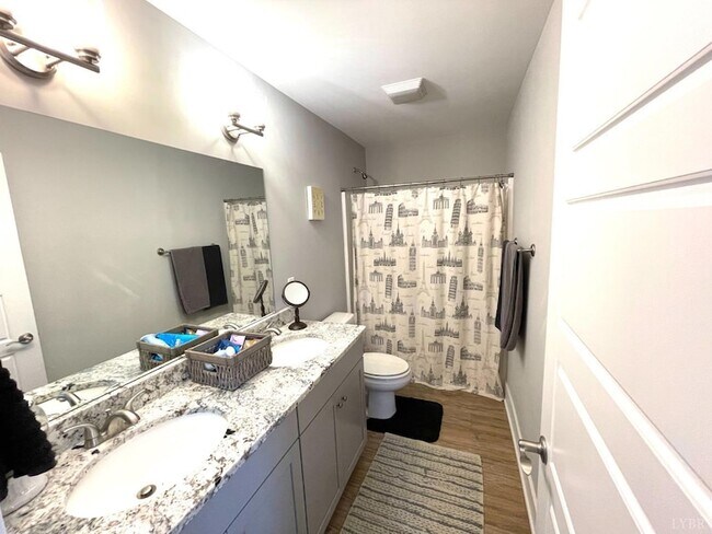 Building Photo - 3046 Fulton St