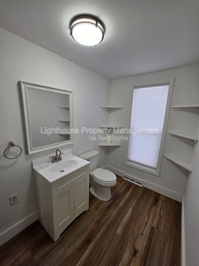 Building Photo - 12634 L Dr N