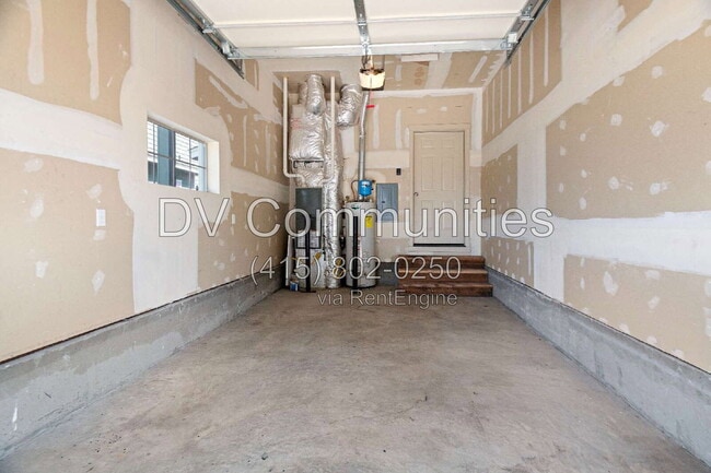 Building Photo - 1413 SW 27th St