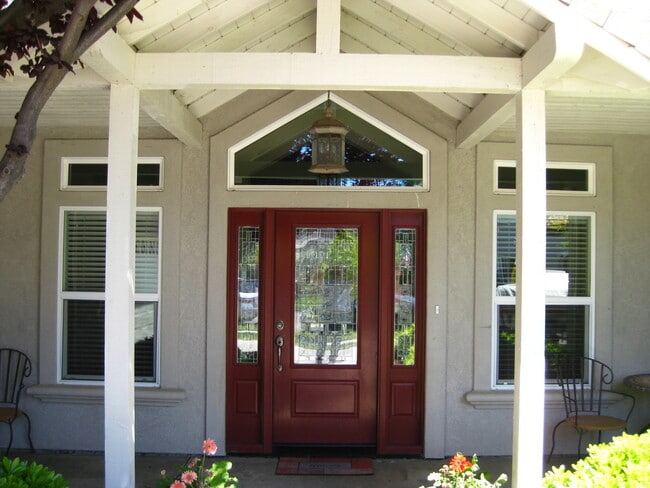 Building Photo - 2500 Sq Ft in Great Neighborhood Near Schools and Bidwell Park!
