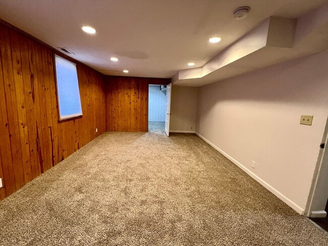 Building Photo - Huge Home Full of Character in the heart of MHK