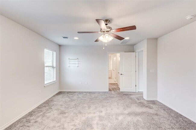 Building Photo - 14400 McCoy Lp