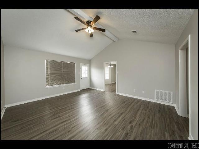 Building Photo - 21 Matthews Ln