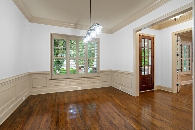 Building Photo - 444 Wild Elm St