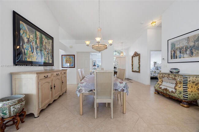 Building Photo - 8962 SE Riverfront Terrace