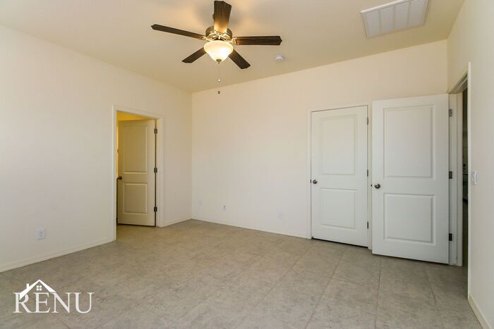 Building Photo - 35480 W San Capistrano Ave
