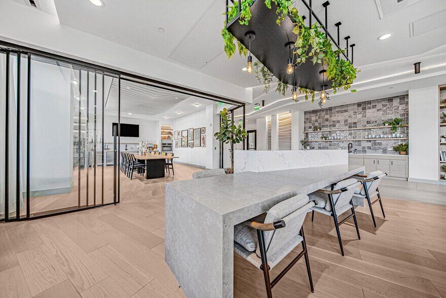 Building Photo - 39 Railroad Ave