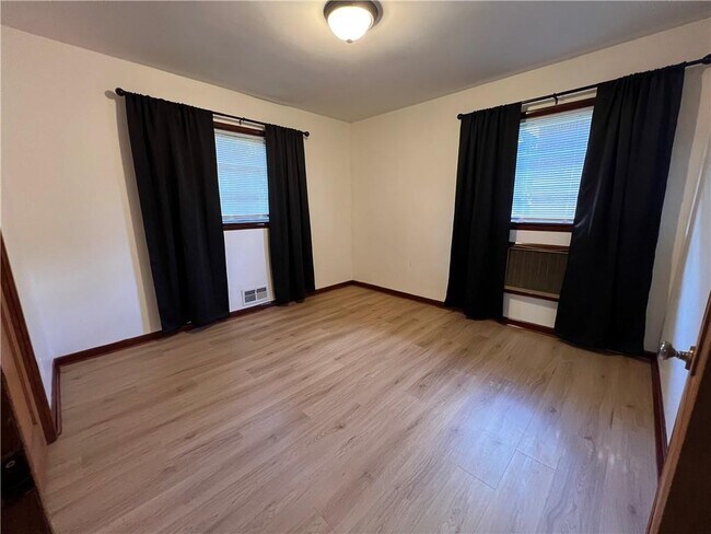 Building Photo - 2167 Wallingford Dr