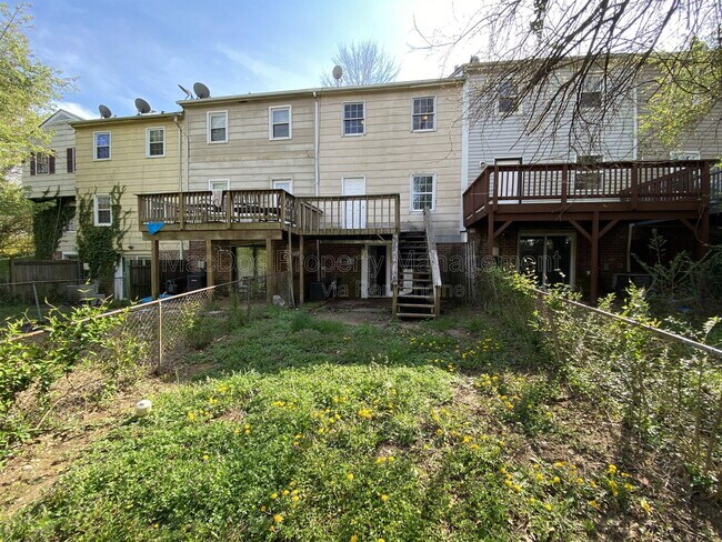 Building Photo - 706 Olde Greenwich Cir