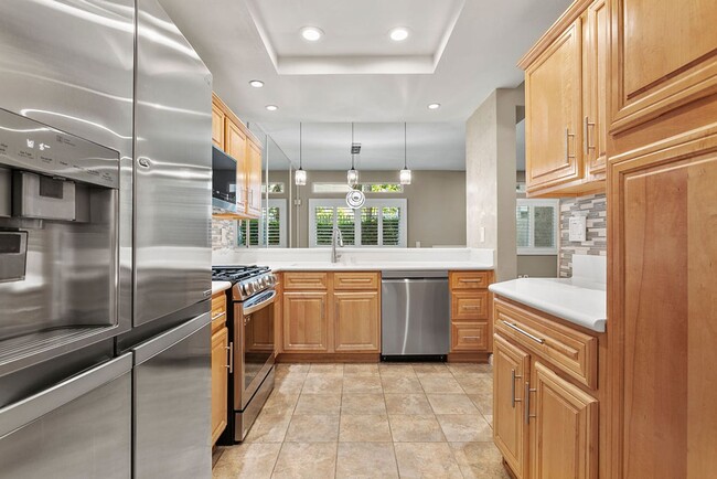 Building Photo - Bright and Spacious 2-Bedroom, 2.5-Bath Townhome in Rancho Niguel