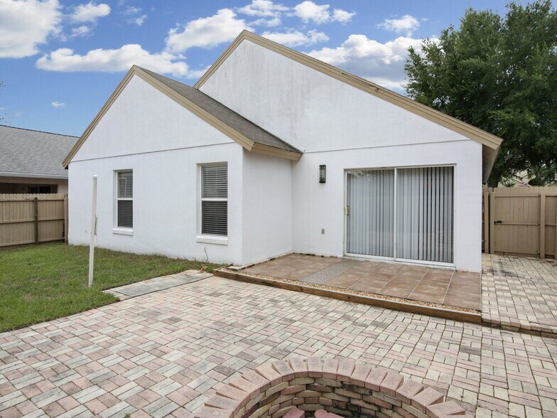 Building Photo - 16329 Coopers Hawk Ave