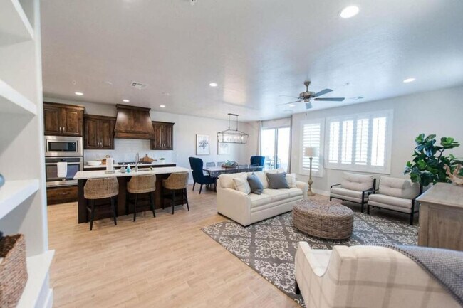 Building Photo - 2249 N Coral Canyon Blvd