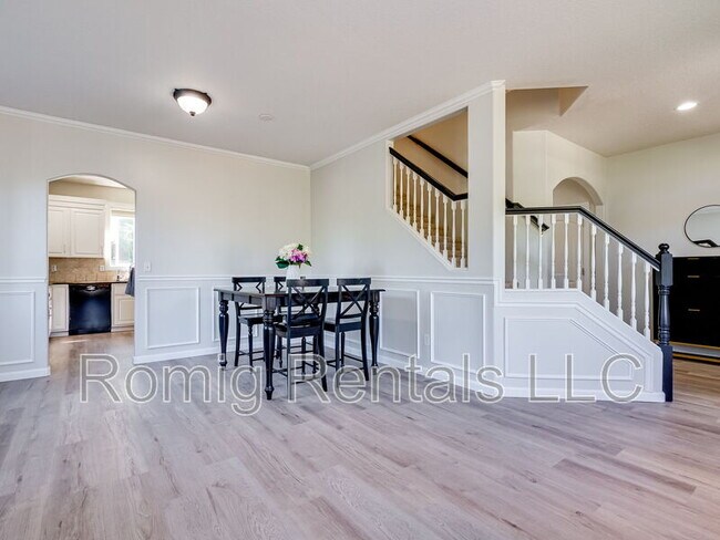 Building Photo - 17811 NE 38th Way