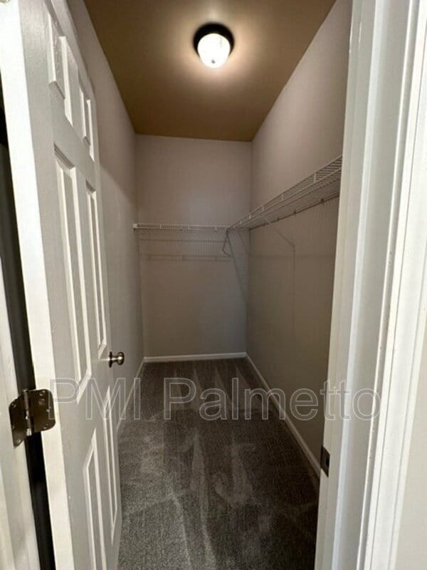 Building Photo - 109 Fairview Park Dr