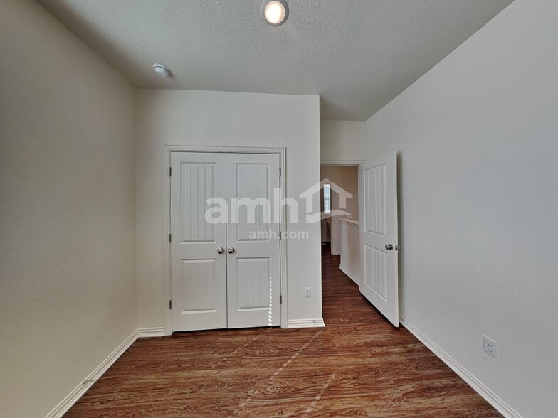 Building Photo - 2708 Geronimo Creek