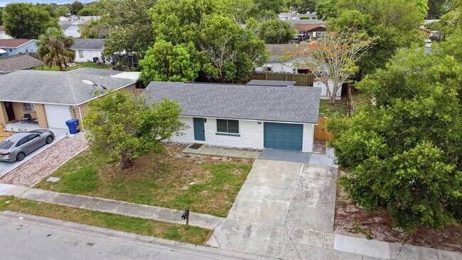 Building Photo - Renovated Home near downtown New Port Richey