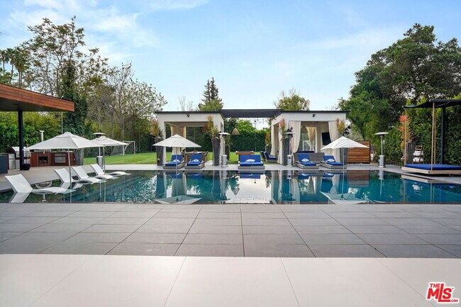 Building Photo - 6029 Melvin Ave